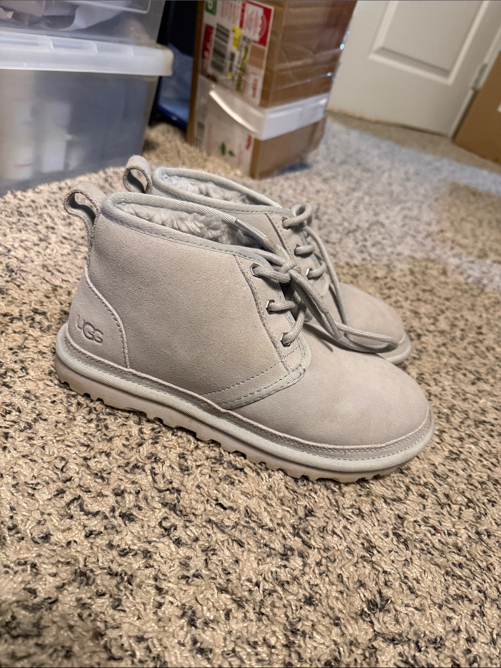 Women's Neumel Lined Chukka Boot Size: 6 Light Grey